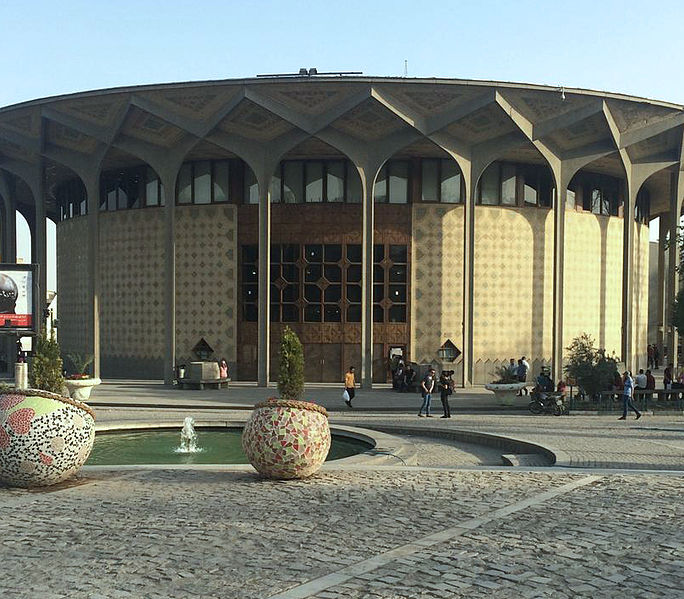 Teheranin kaupunginteatteri / Wikimedia Commons CC 2015 Rye-96