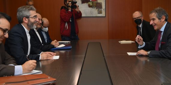 ali bagheri ja iaea:n Rafael Mariano Grossi.